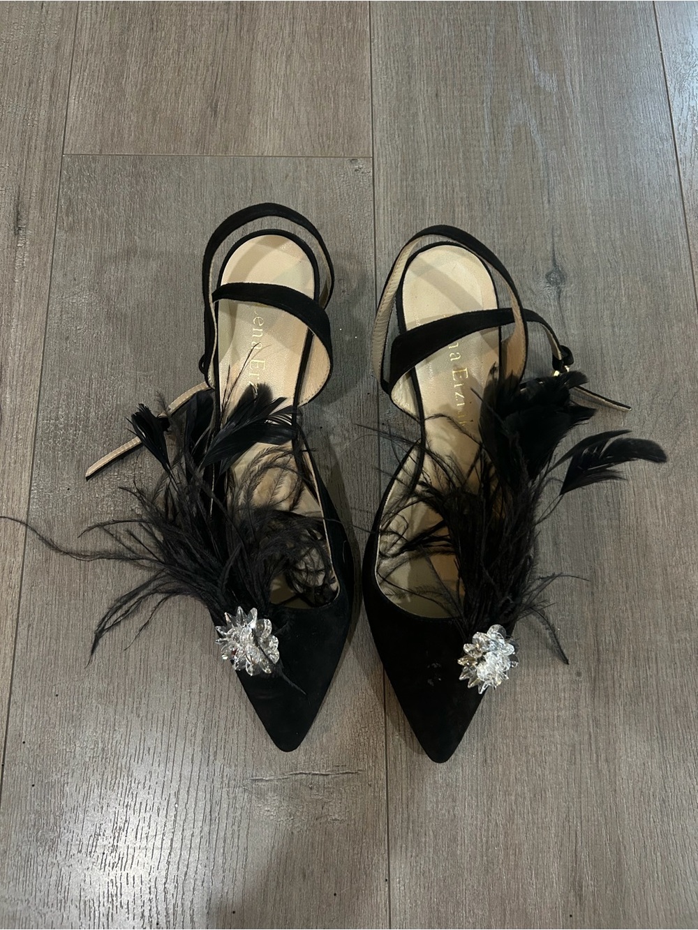 Lena Erziak
Size: EU 39
Black Velvet Feather Embellished Pointed-Toe Heels